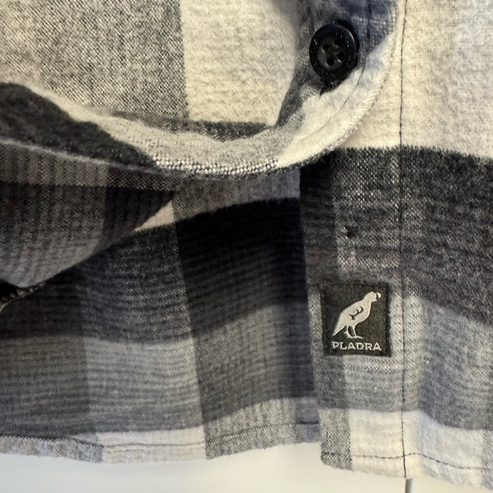 Pladra 100% cotton flannel black and white button down. - Picture 5 of 11